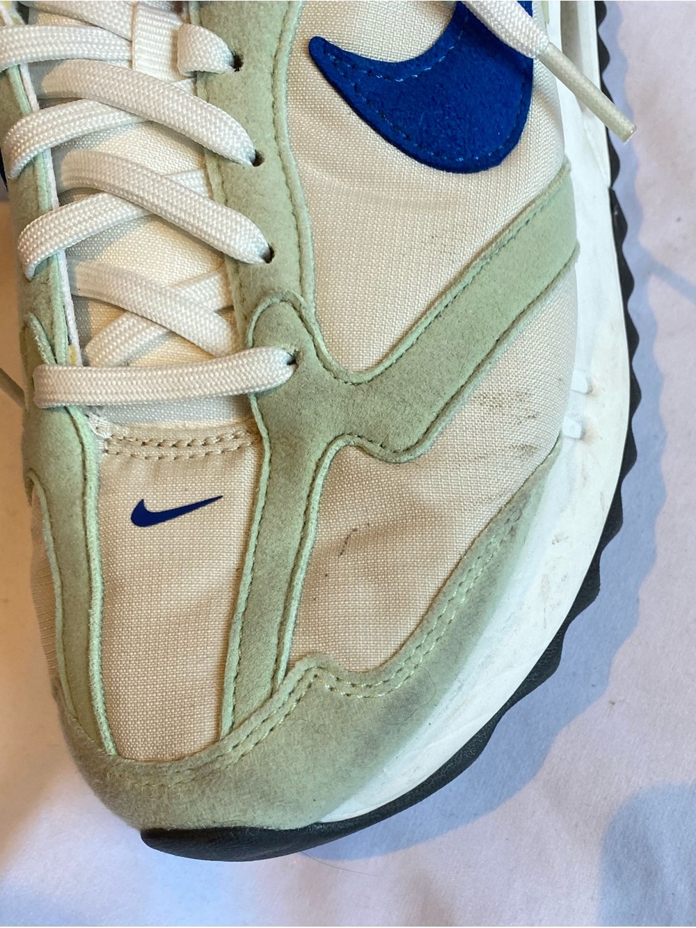 Nike Air Max Dawn, Pistachio Frost and Team Royal, size 7.5 - Picture 6 of 7
